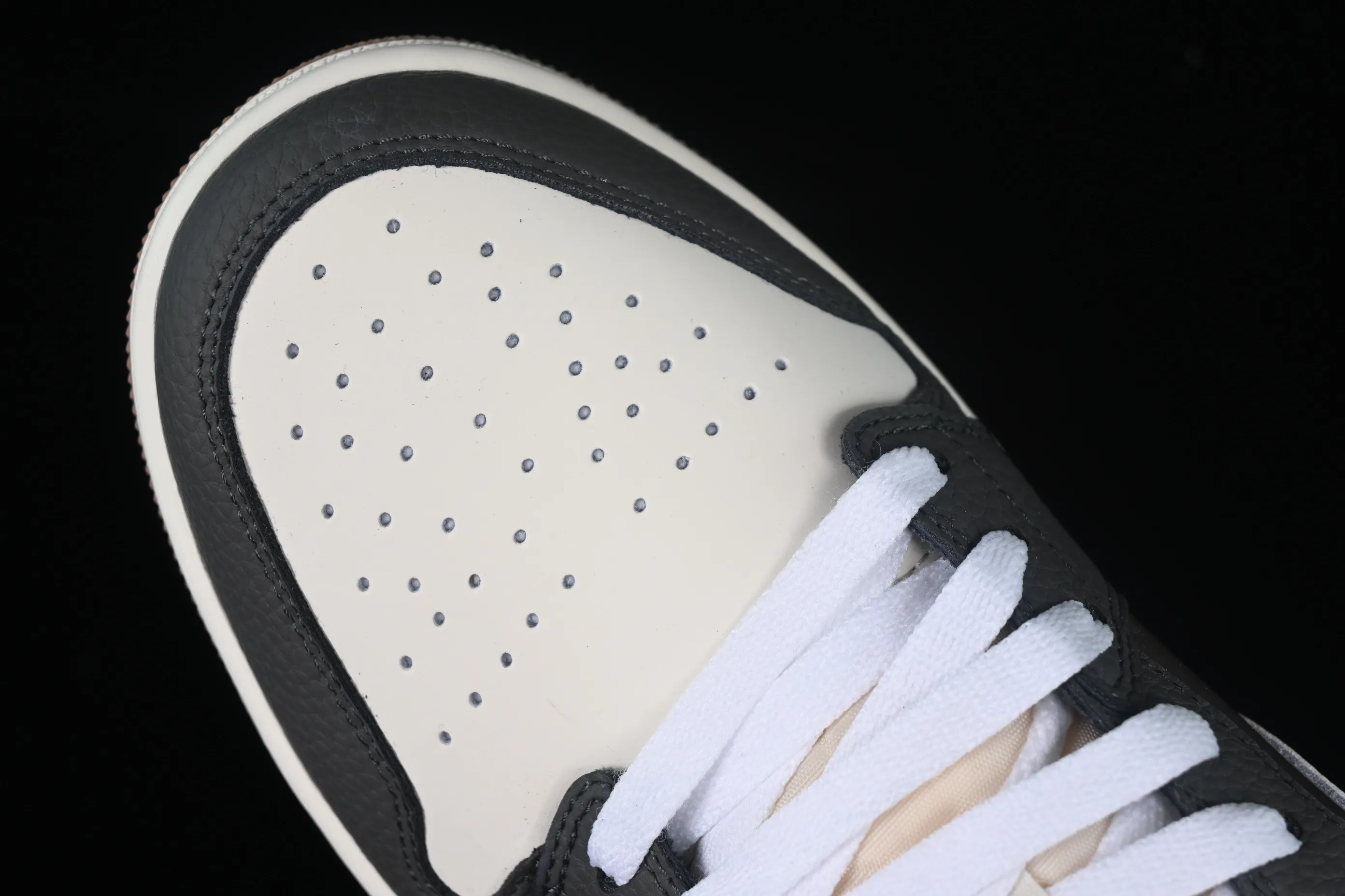 All categories Air Jordan Jordan series basketball shoes Air Jordan 1 Low Air Jordan 1 Low "Snkrs Day" AJ1 Joe 1 Magpie Gray Toe Low-top cultural casual sneakers FD0399-004